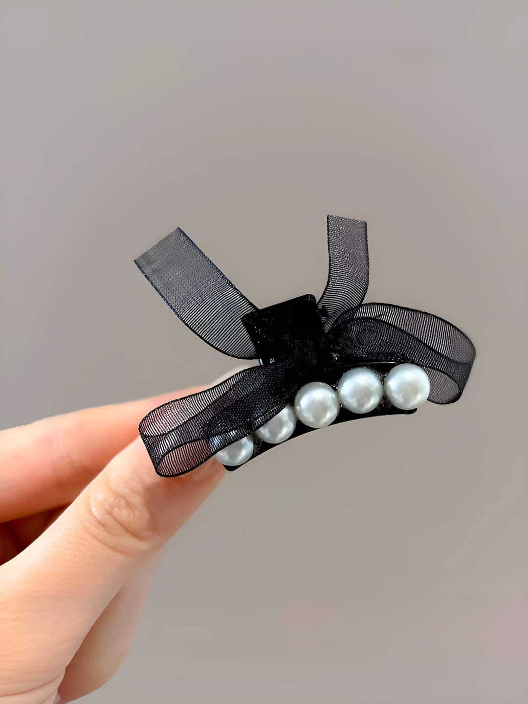 Black, small clip