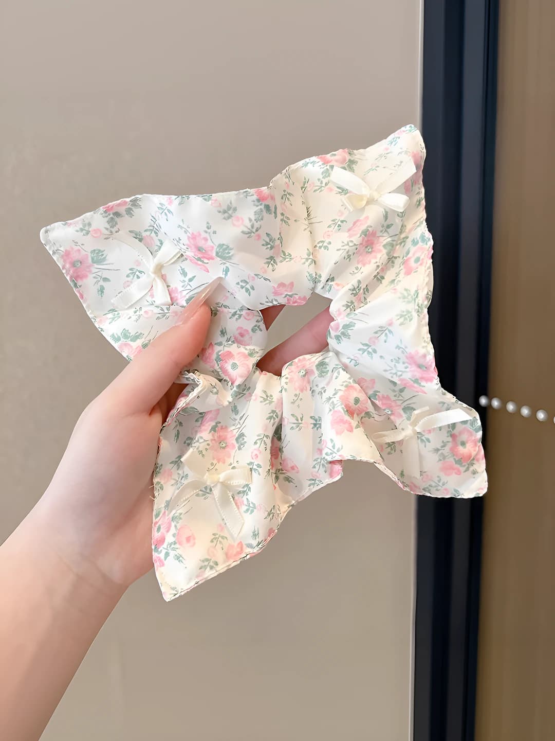 2# Pink-green floral 22 cm