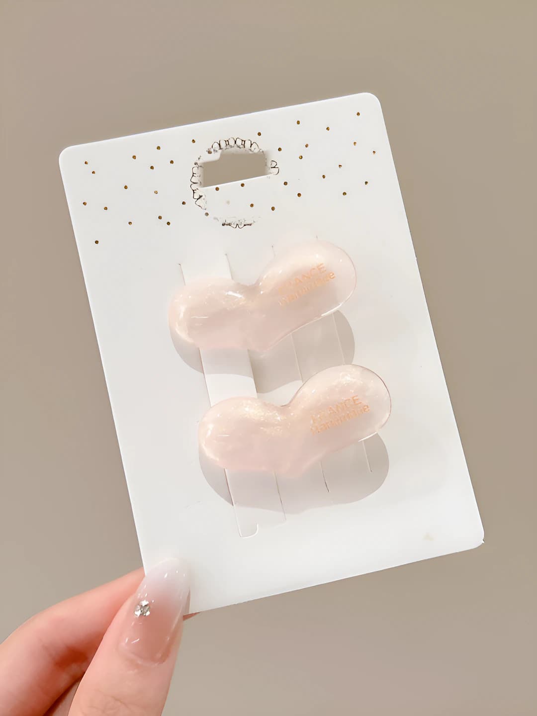 4# Off-white heart 4 cm