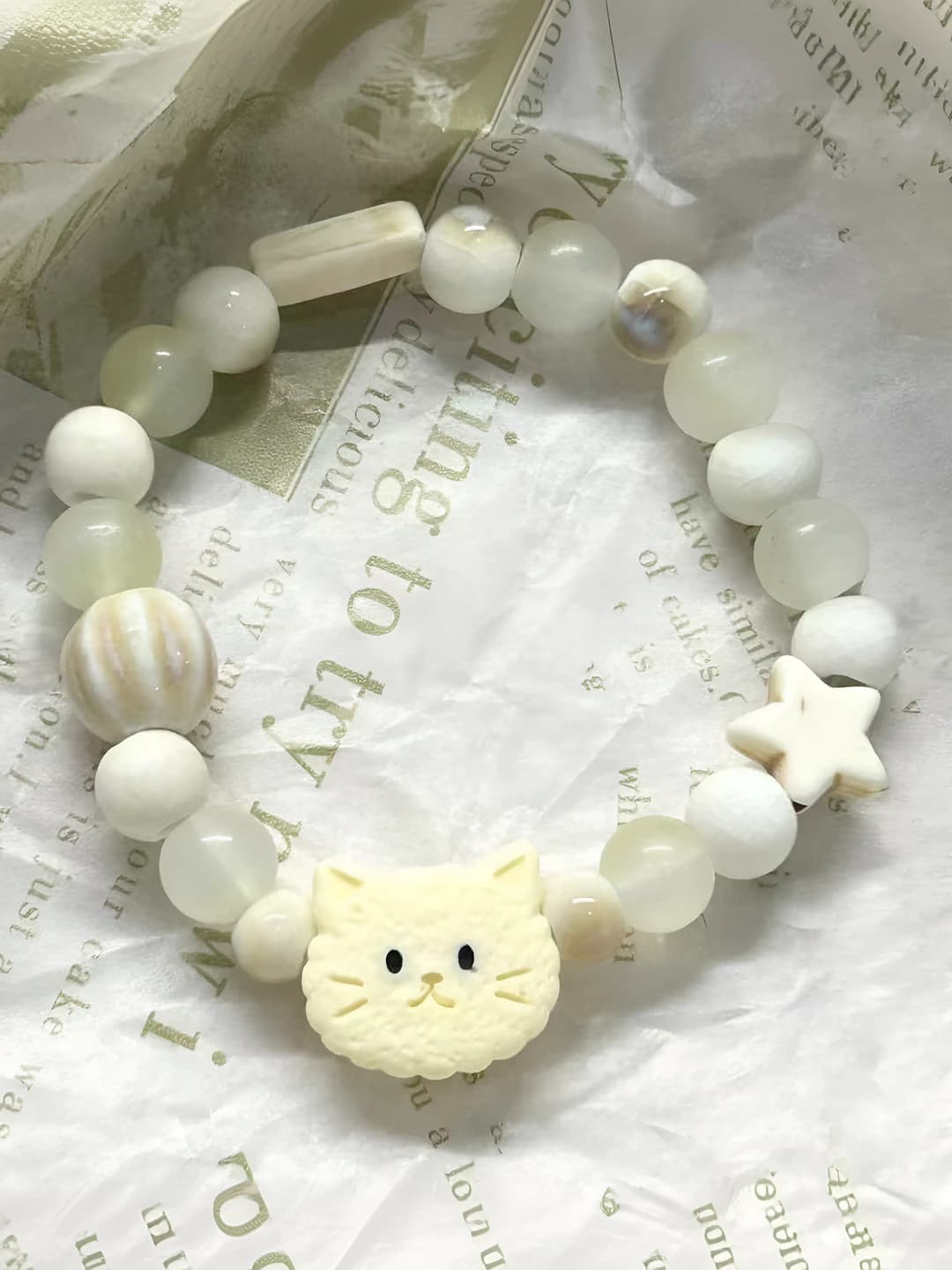Women's handmade resin Hello Kitty style beaded bracelet