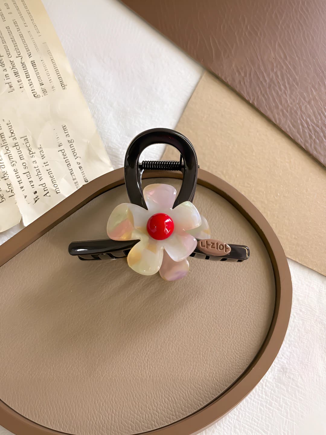 8 cm chocolate flower letters clip (PC)