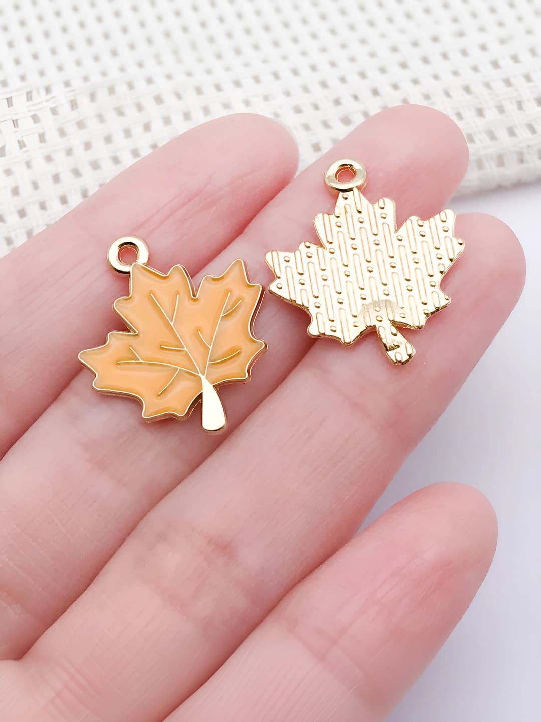 Yellow, 23x19x2mm
