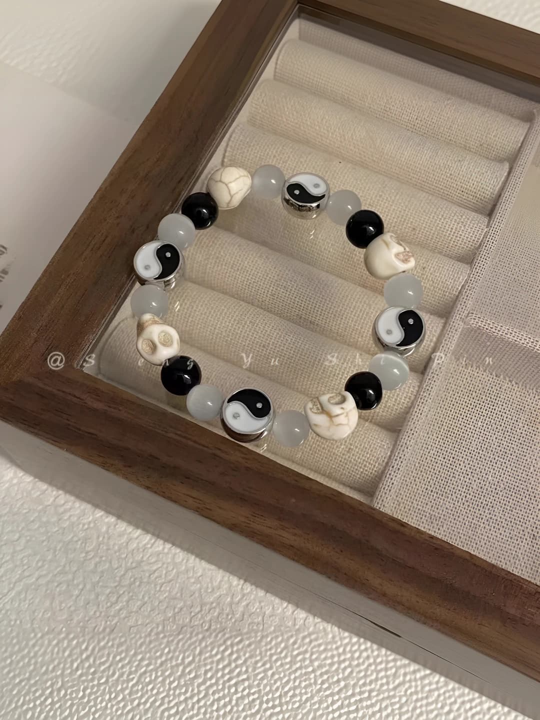 Handmade glass and faience teardrop-shaped beaded bracelet, retro style with yin-yang design, for men and women