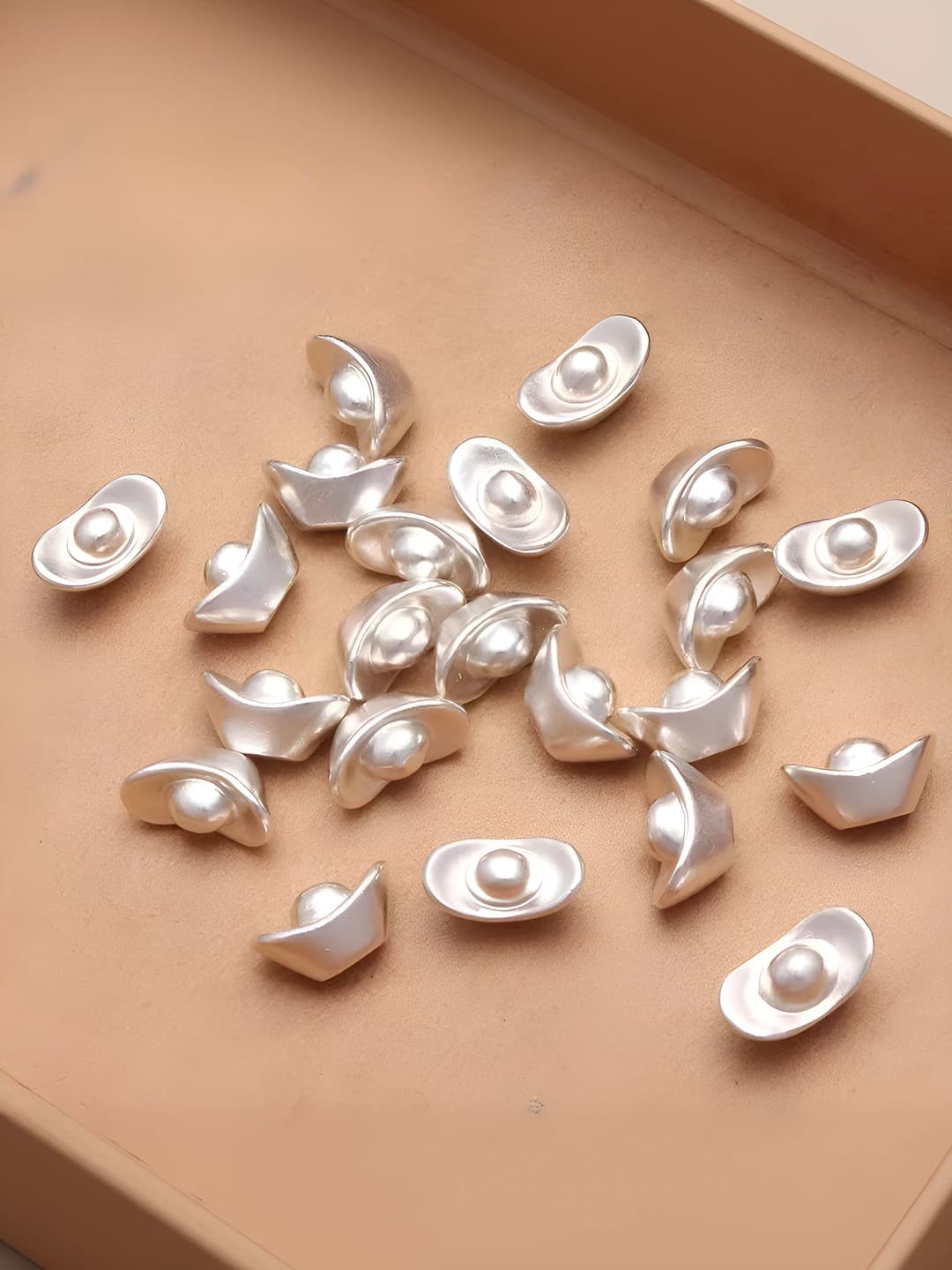 Women's silver ingot (yuanbao) charms: mini, solid, ancient style with wealth symbol, retro design