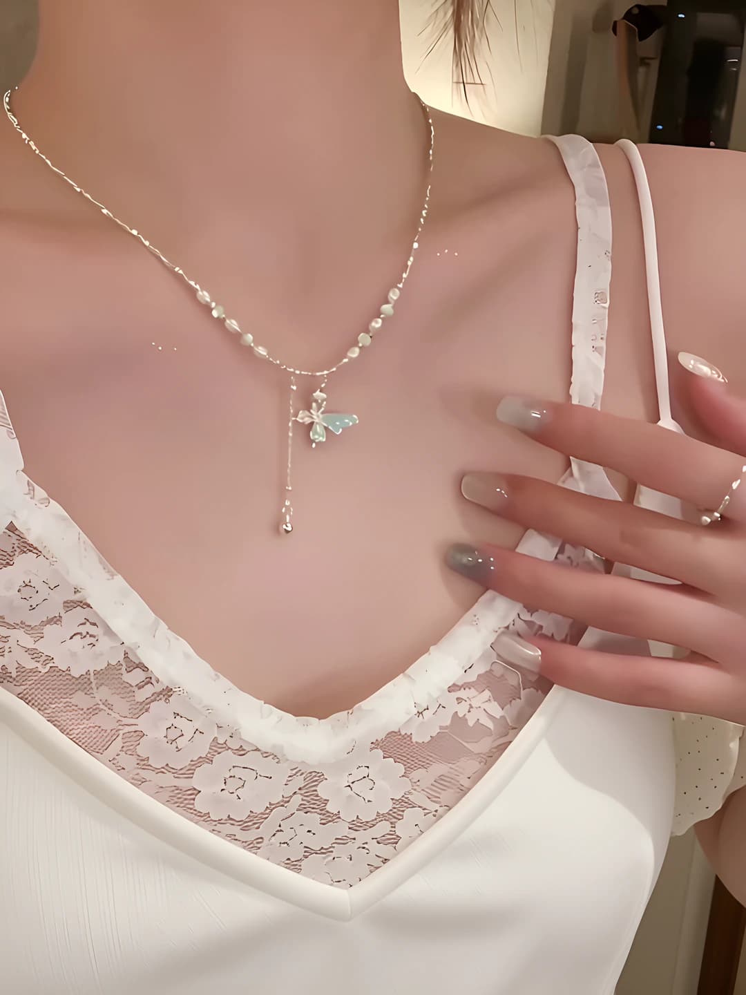 Women's butterfly pendant necklace with zircon and pearl in French style