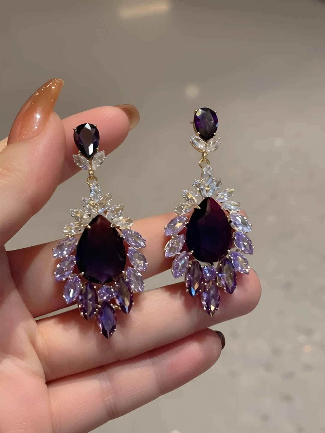 Women's dangle earrings with zircon, purple gradient, teardrop shape, retro style