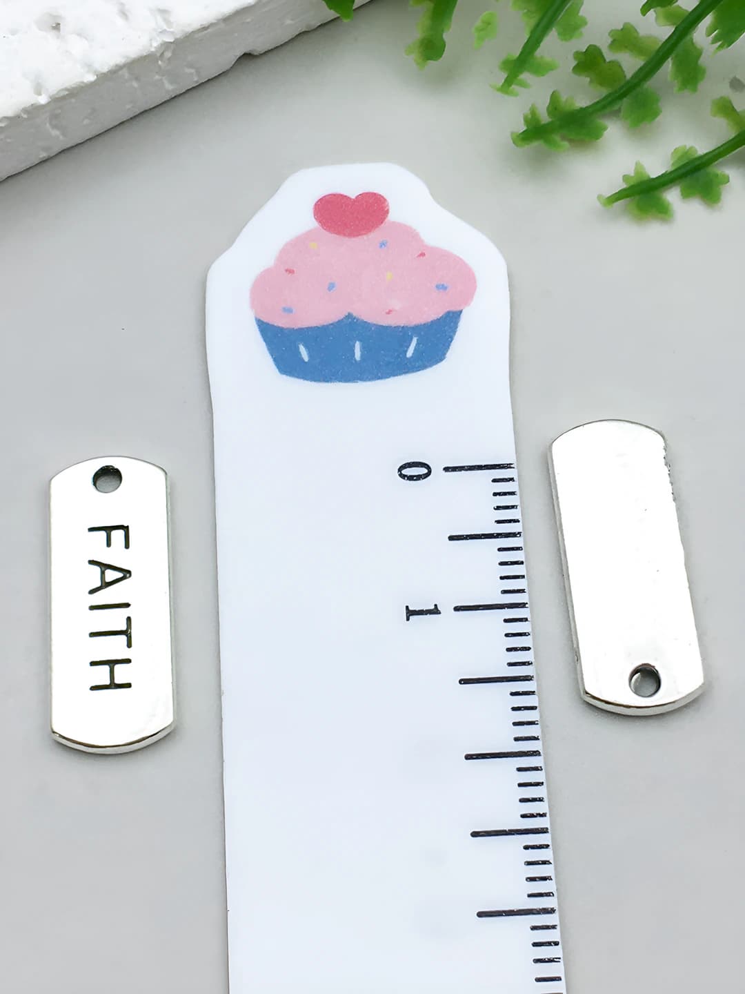 1 dona 'faith' harfi 8x20mm-1.6g-10824