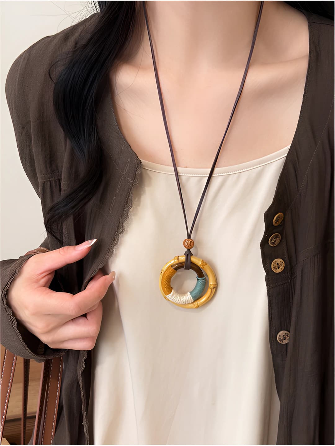 Necklace - Coffee - Round