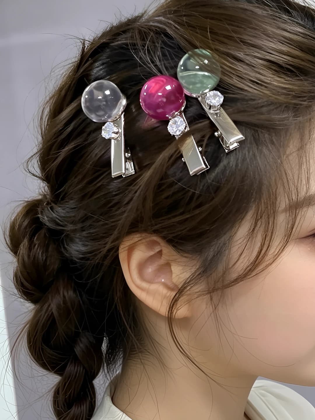 Women's hair clips and combs: colorful resin zircon round hair clip, duck-bill snap clip for side hair accessory, sweet girl style