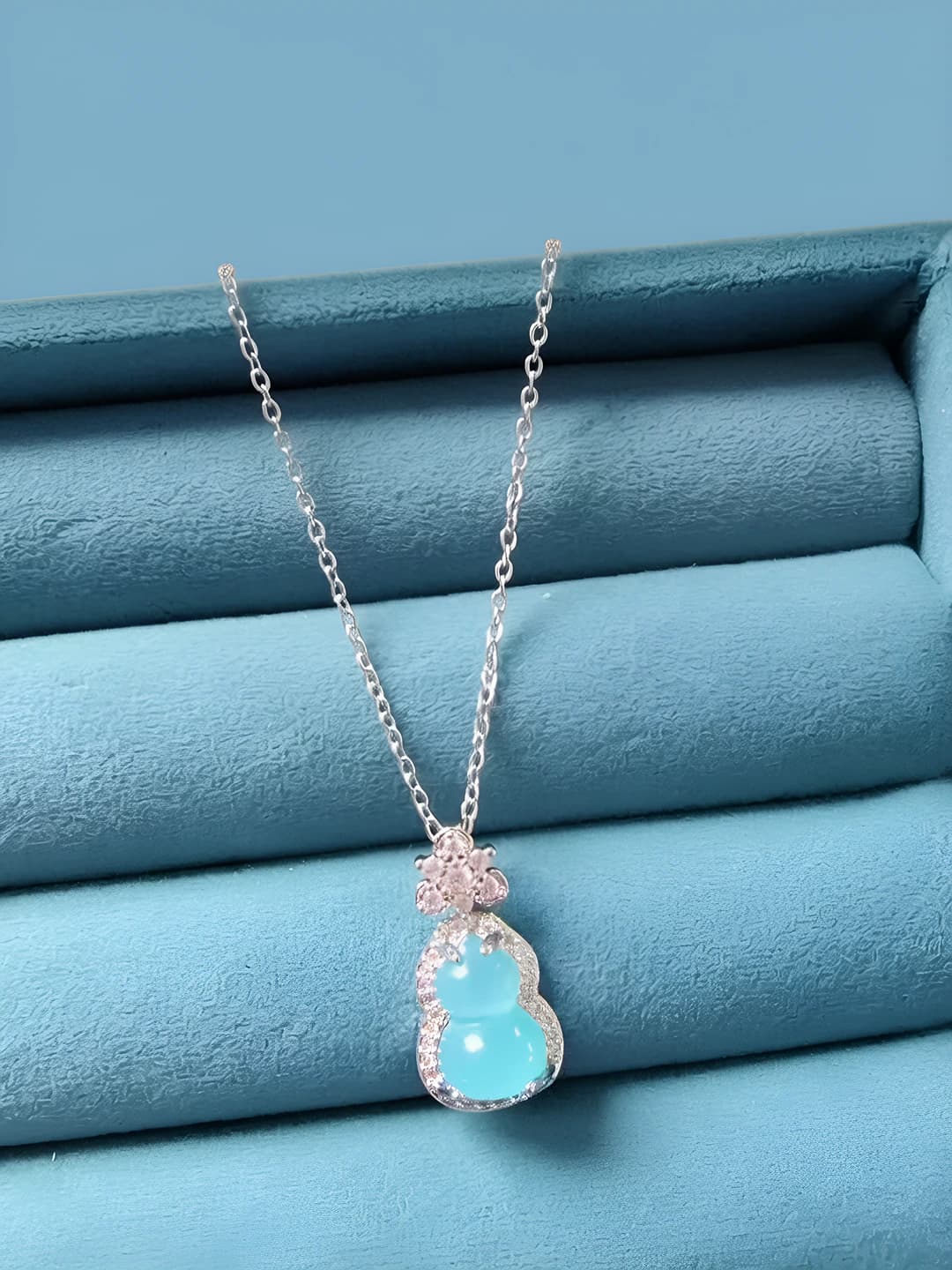 214 Small gourd pendant - Silver-blue