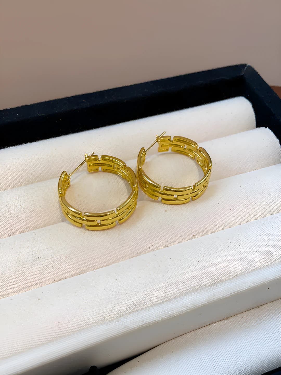 53 Hoop - Gold