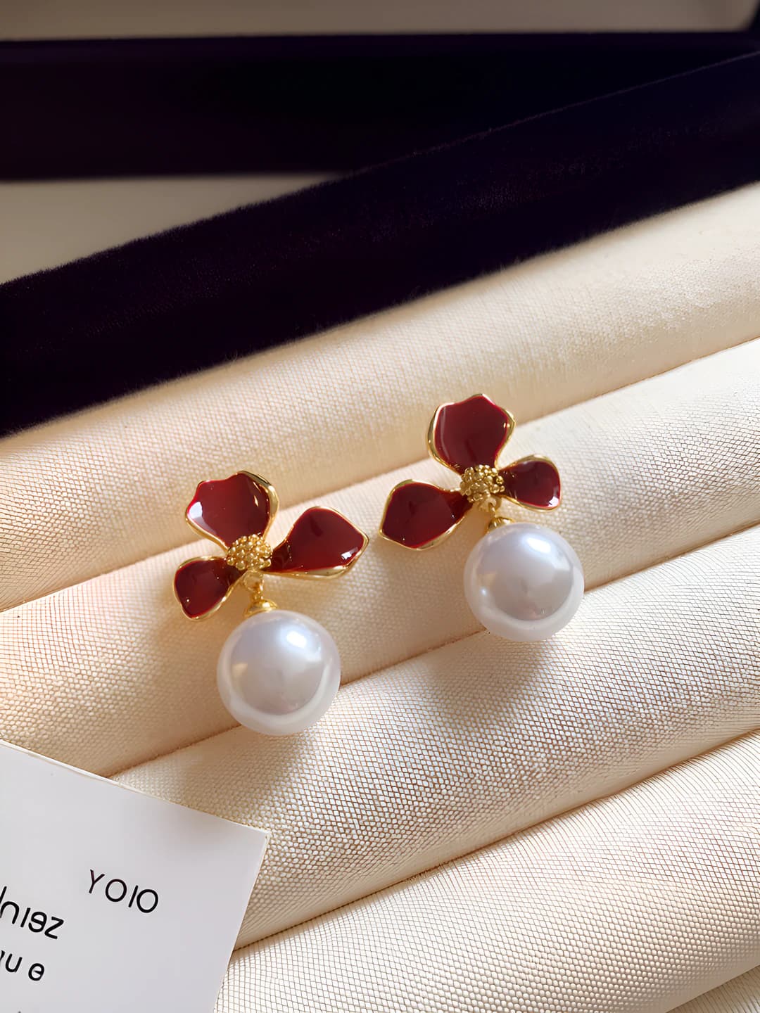 33# Silver - Gold - Red