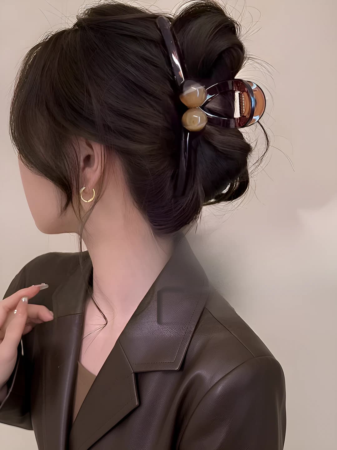 8# Amber glossy pearl clip 15cm