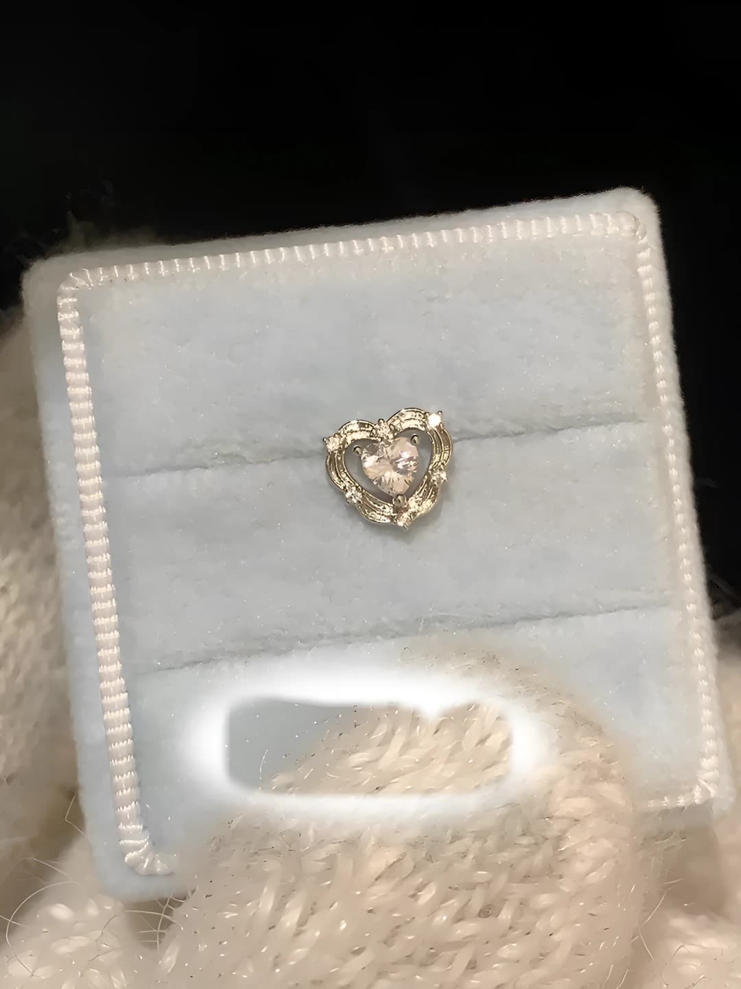 White diamond heart 1 pc