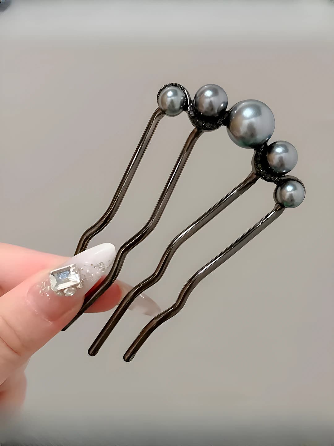 Black - ~9-5.5 cm