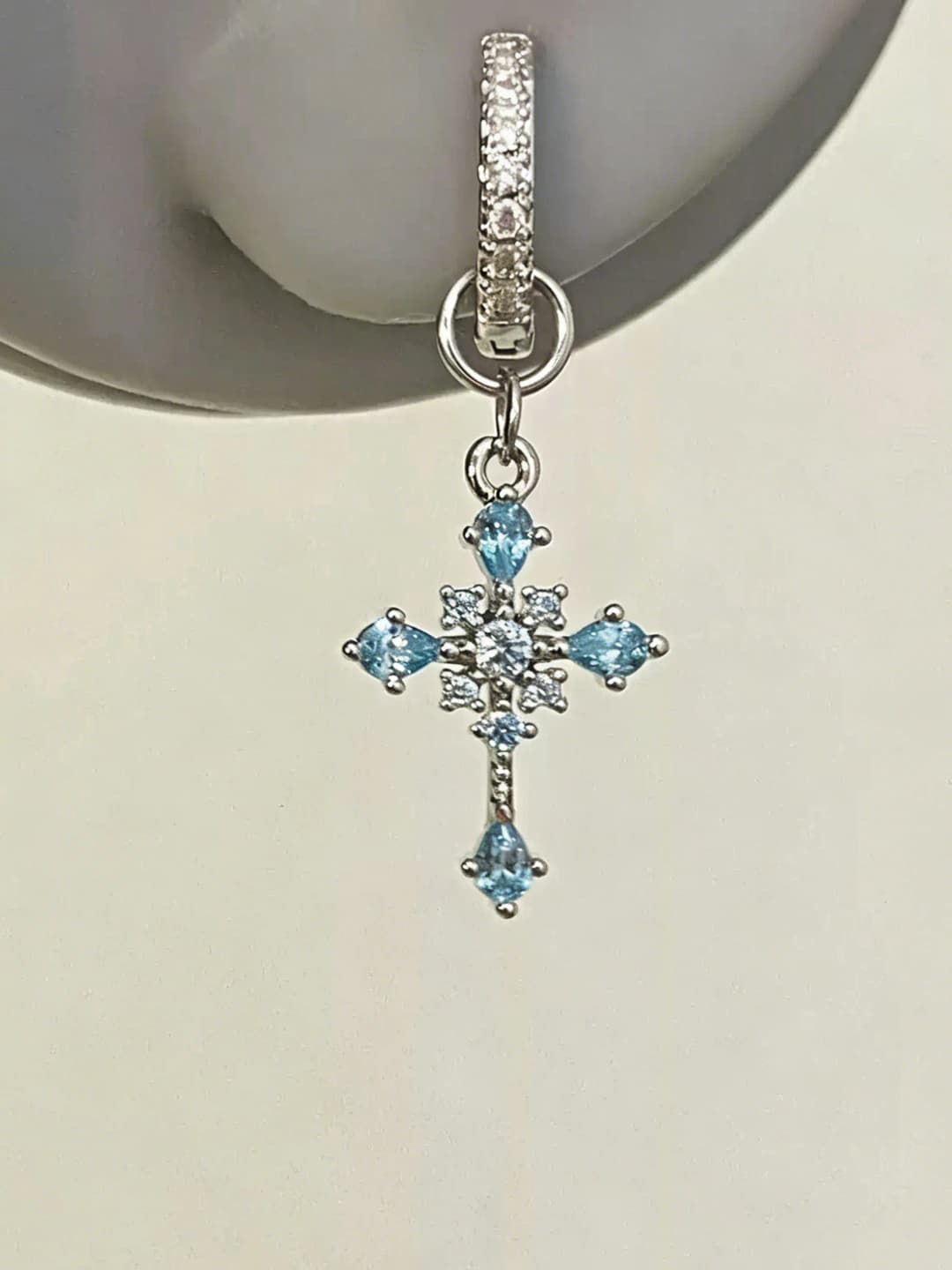 White gold, Light sea blue, Ø 8mm