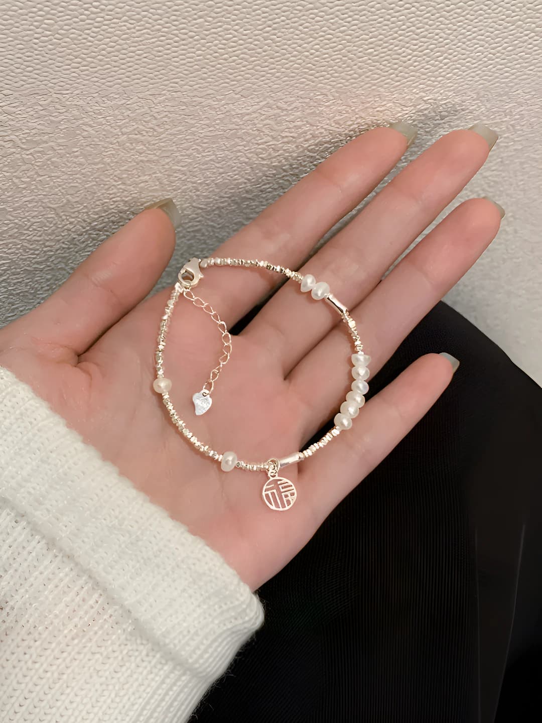 Серебряные жемчужные бусы