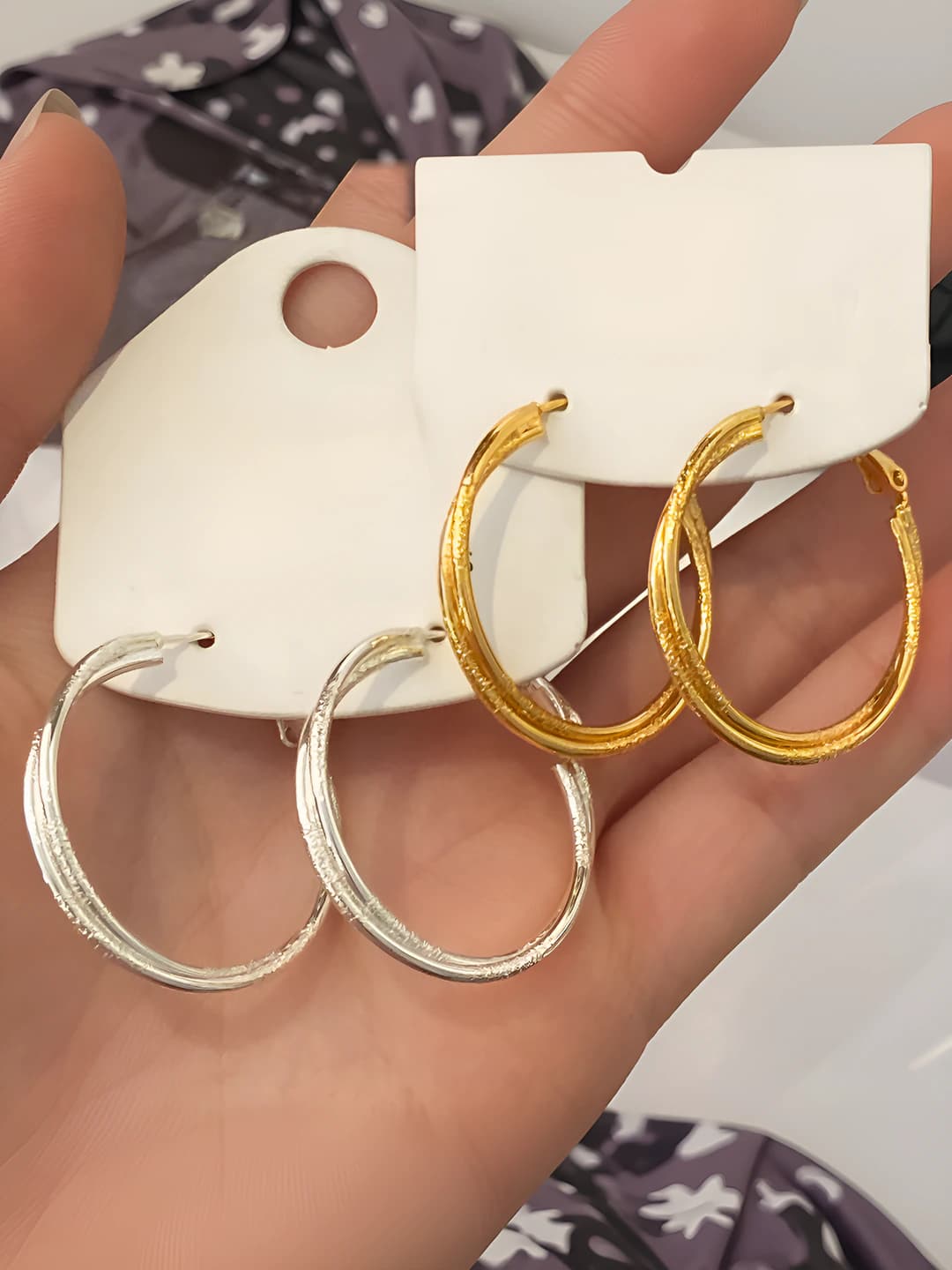 Women's French style round sand-finish earrings, autumn-winter