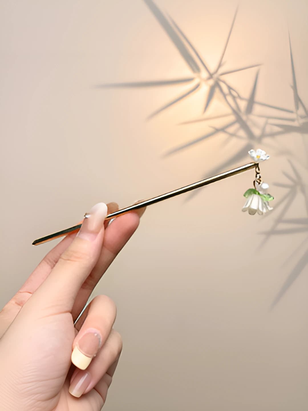 Gold hairpin