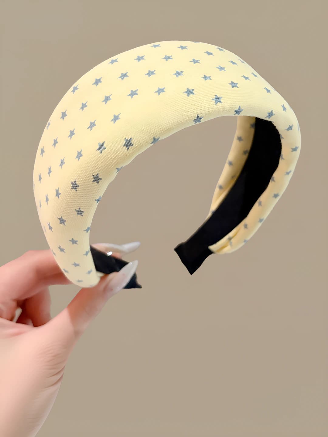 Yellow star, 6 cm, 4 cm