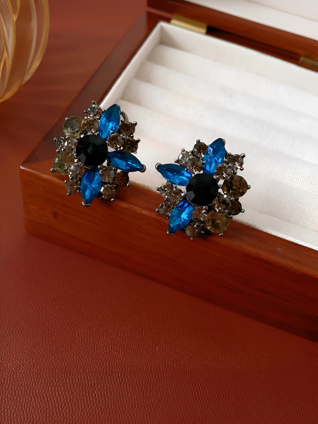 Silver post - Gunmetal black - Blue