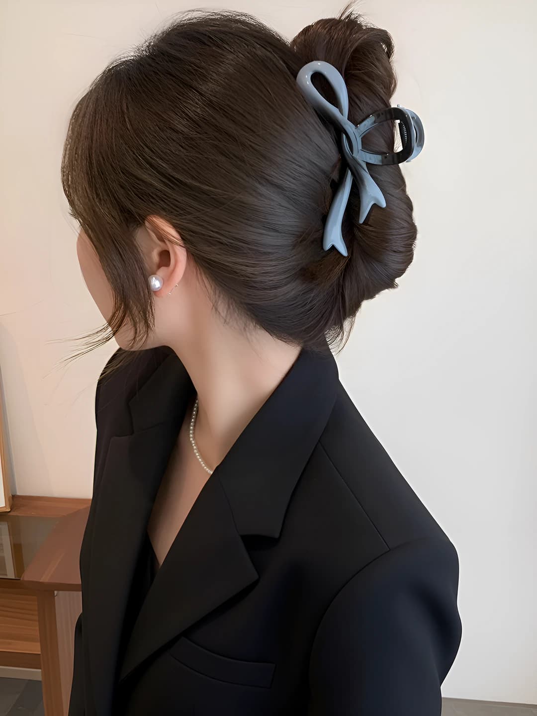 Bow clip - gradient blue-black