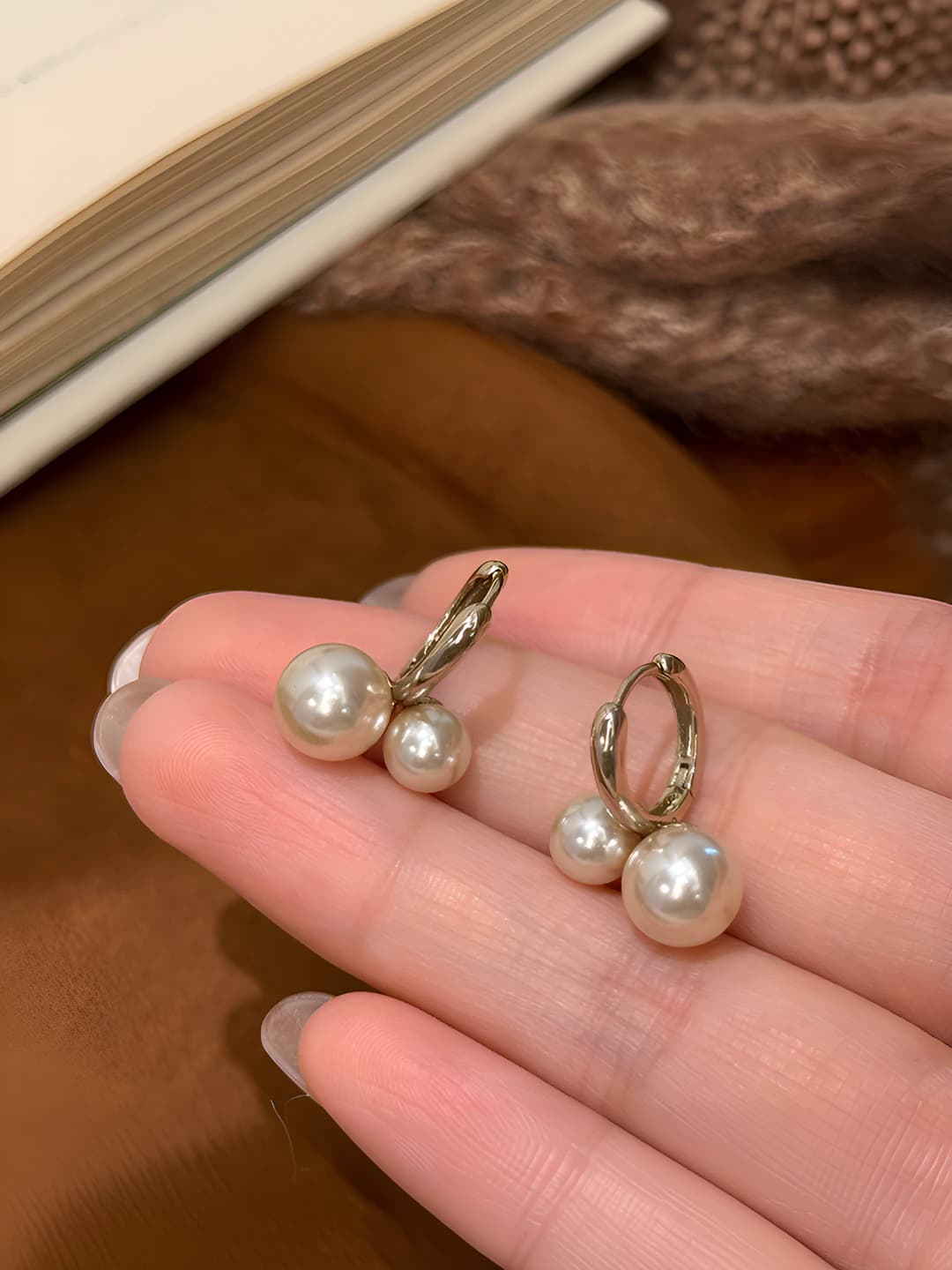Women's retro pearl ear clip earrings with cherry design: geometric shape, gold plating, design element - light luxury, retro, rhinestone, unique design, minimalist