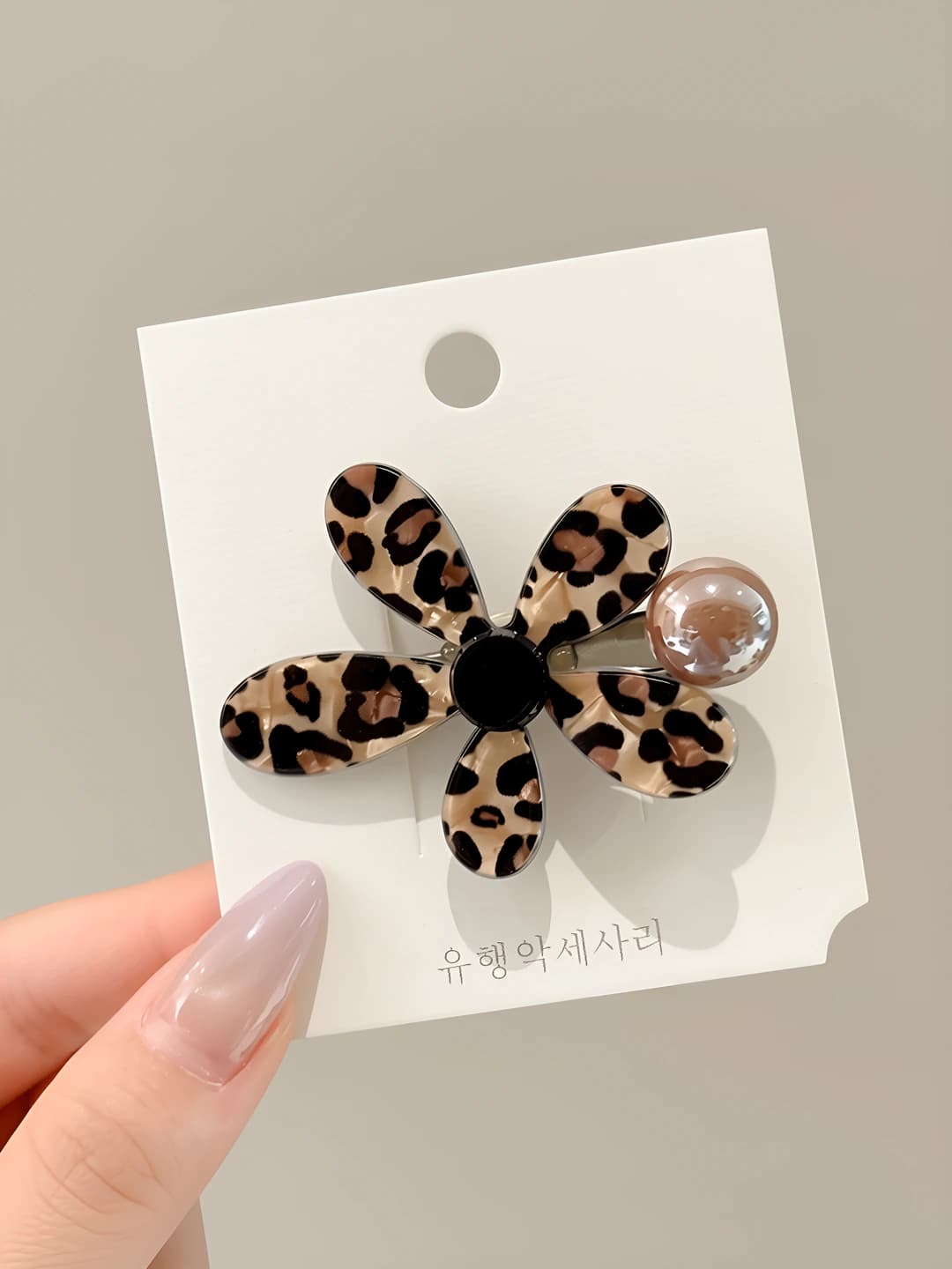 1# Leopard flower clip 1 pc ~6.5 cm