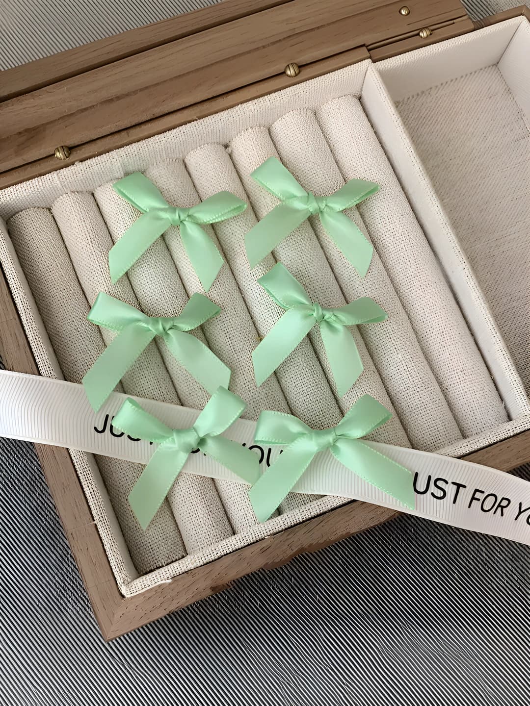 Fruit green clip