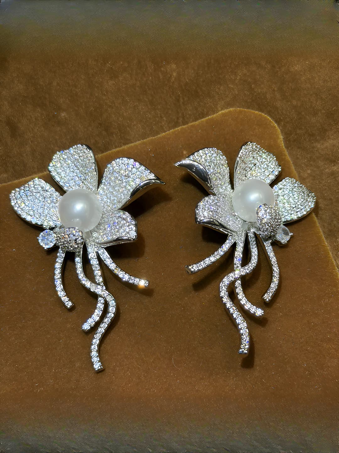 Серебряная игла - Серебряный