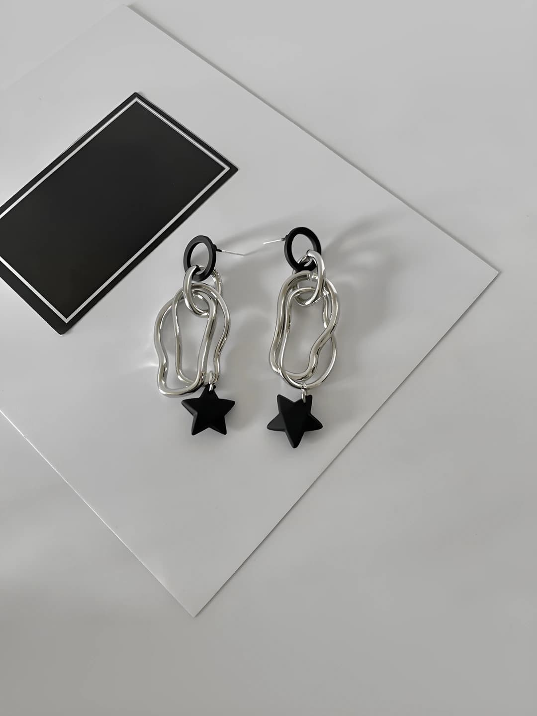 R3300