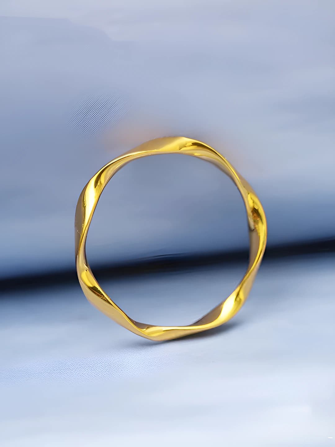 Möbius ring (size 6)