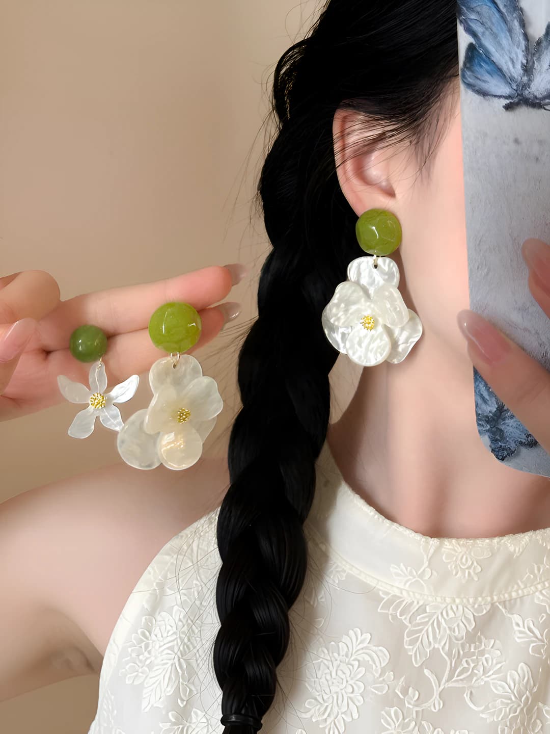 Women's spring-summer flower drop earrings in new Chinese style, forest style, made of plastic and resin, with steel post