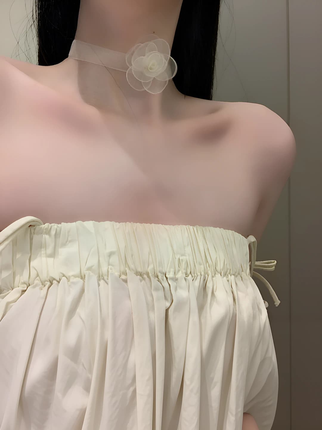 XL348-1 Off-white