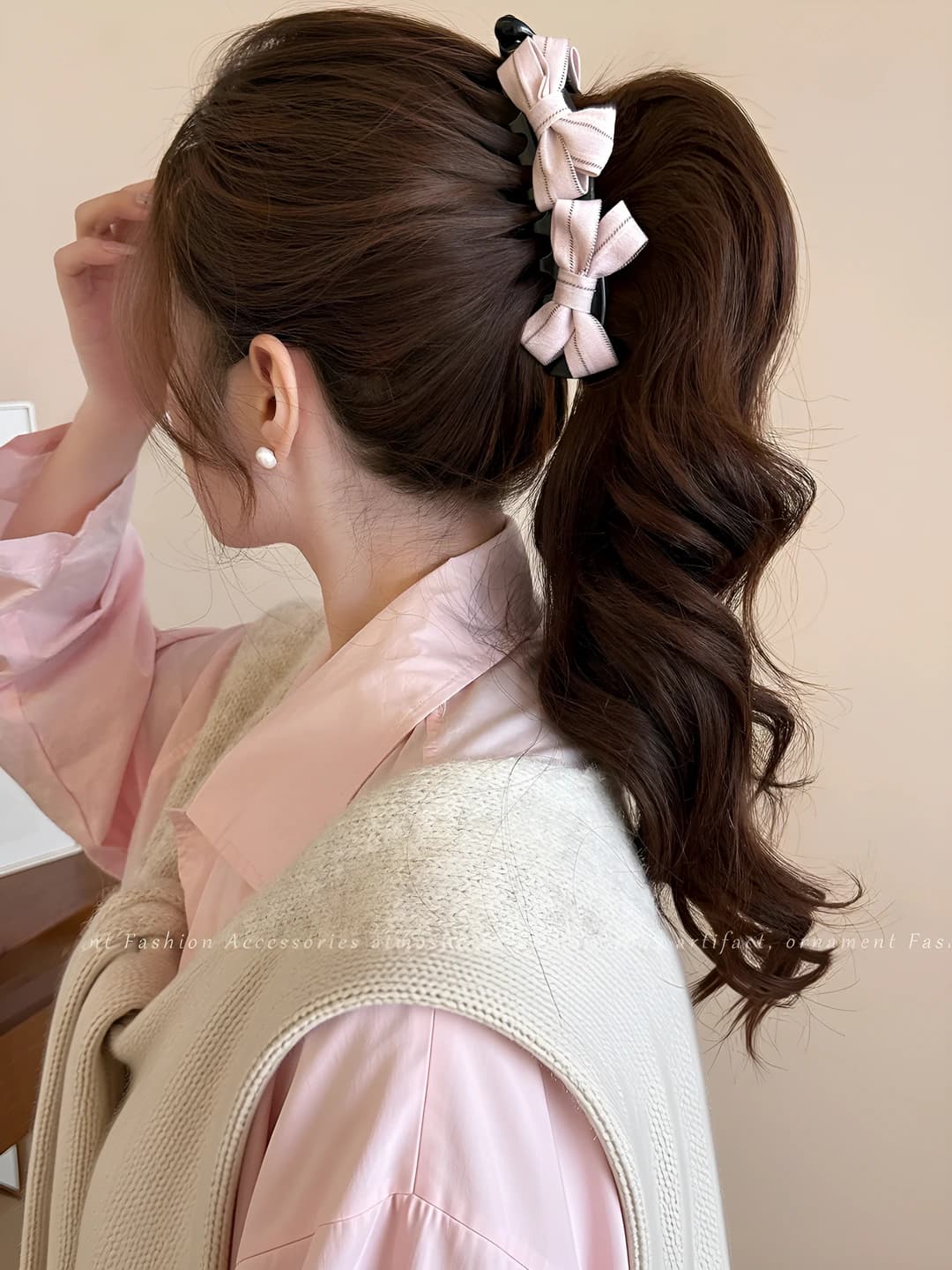 Women's hair clips and combs: pink banana clip with bow, 2026