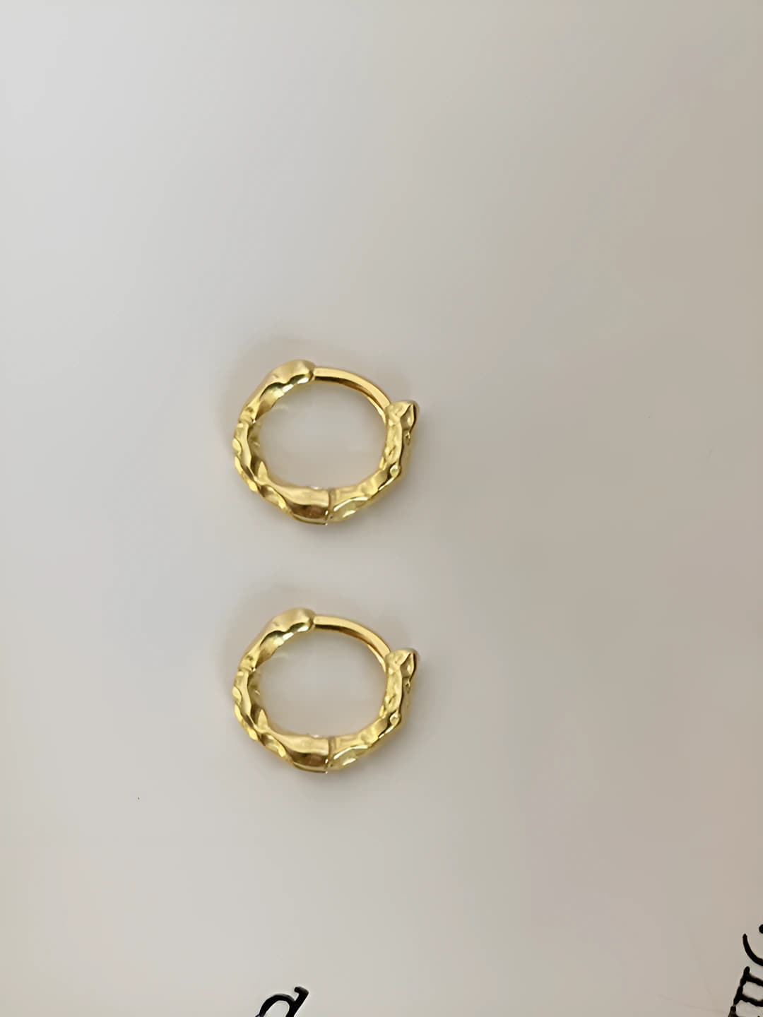 Oltin kichik halqa 0771 (ichki diametr ~8mm)