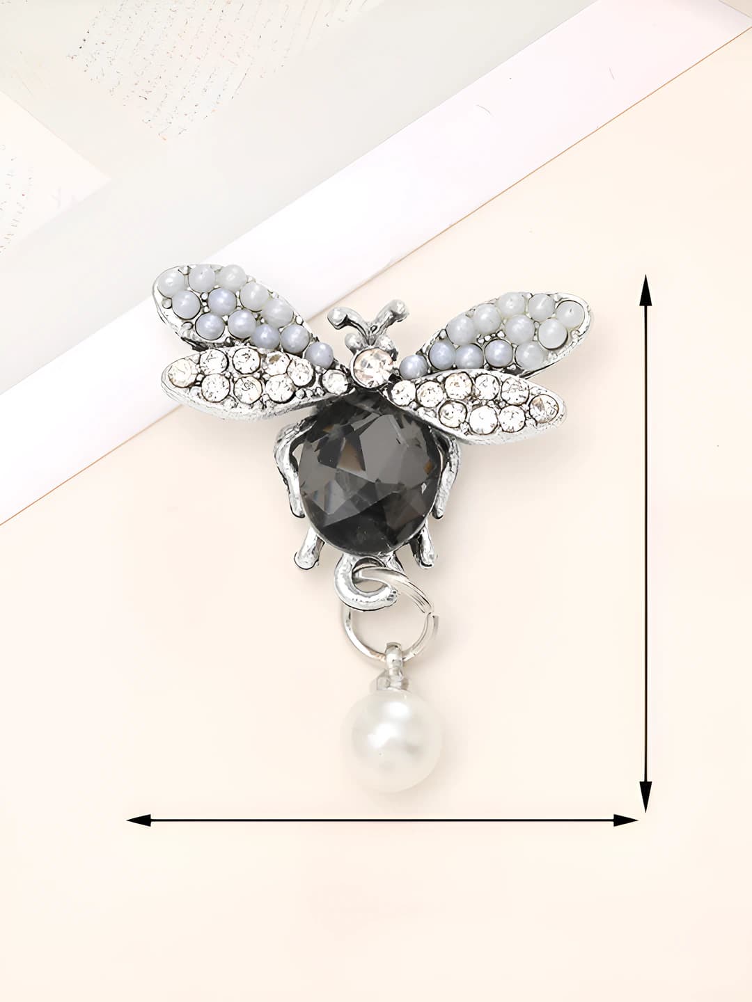 D1025 Пчела