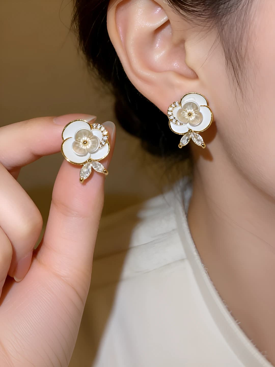 Women's flower stud earrings with camellia and zircon: unique design in light luxury style