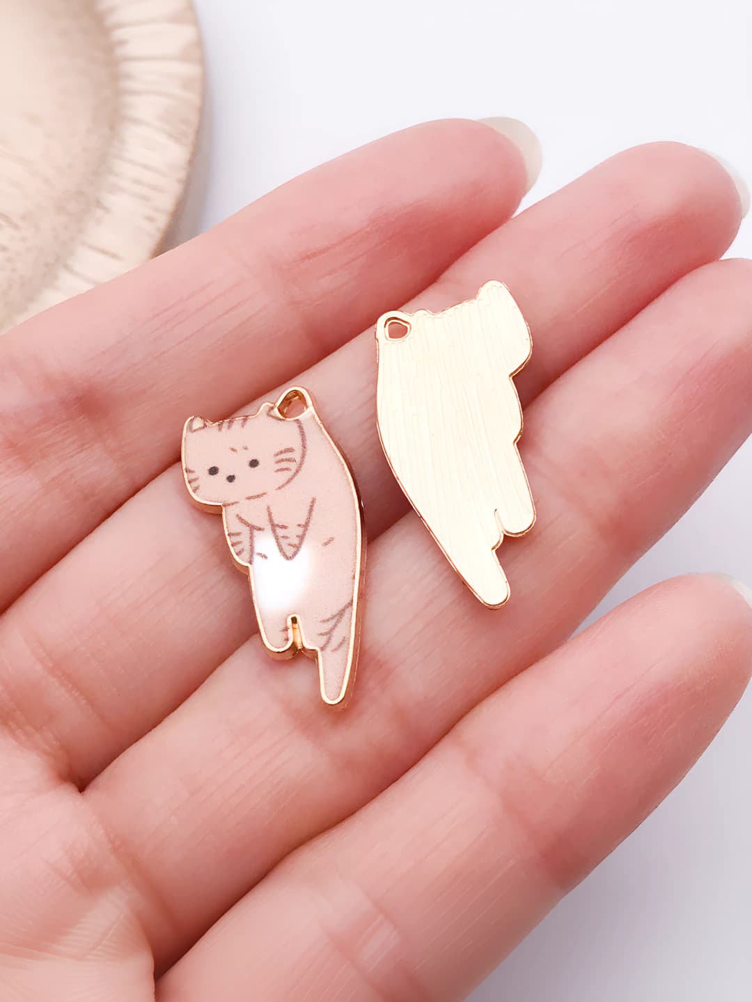 1 шт коричнево-жёлтый кот 12x25mm-1.2g