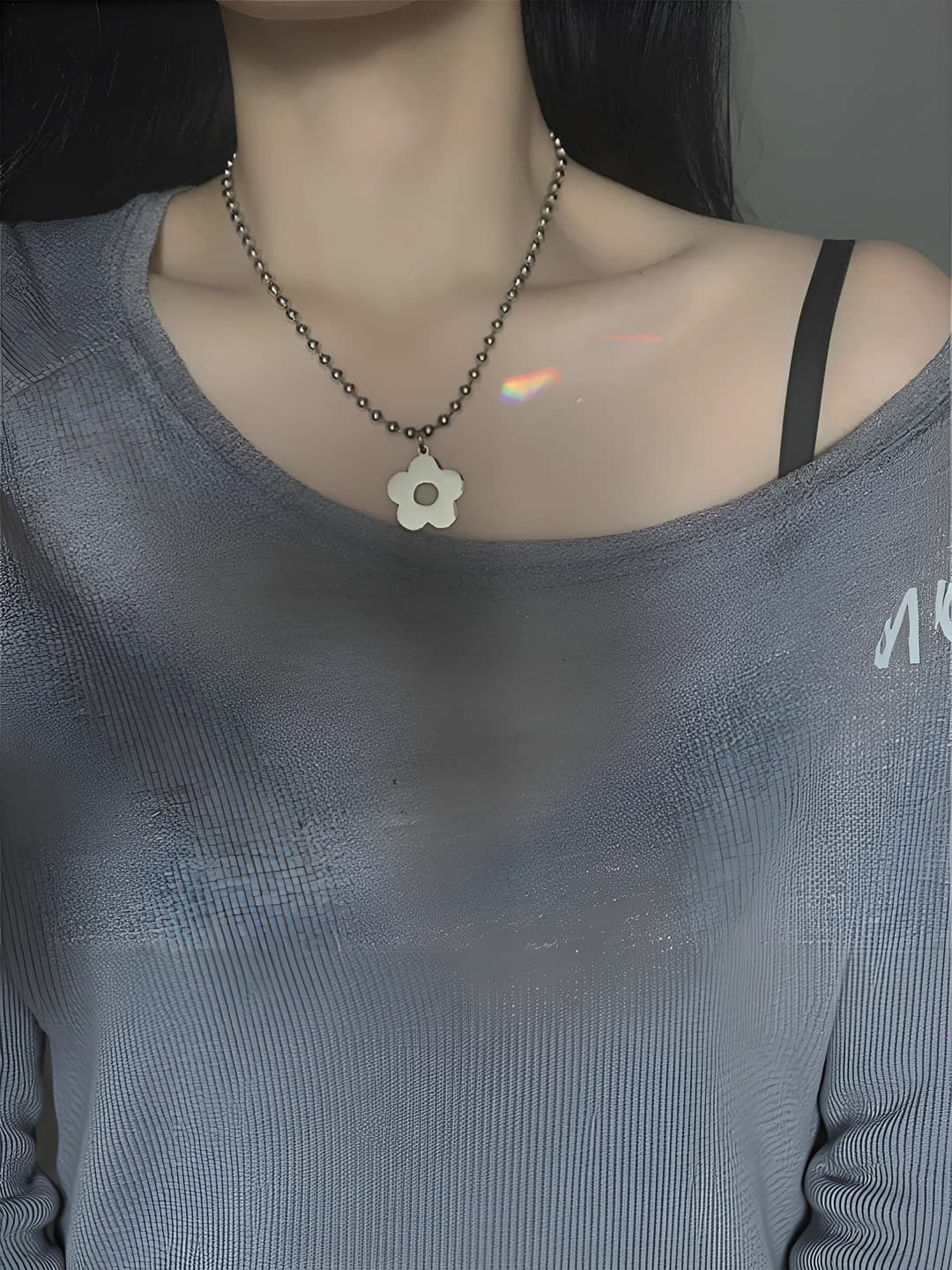 Women's flower pendant chain necklace