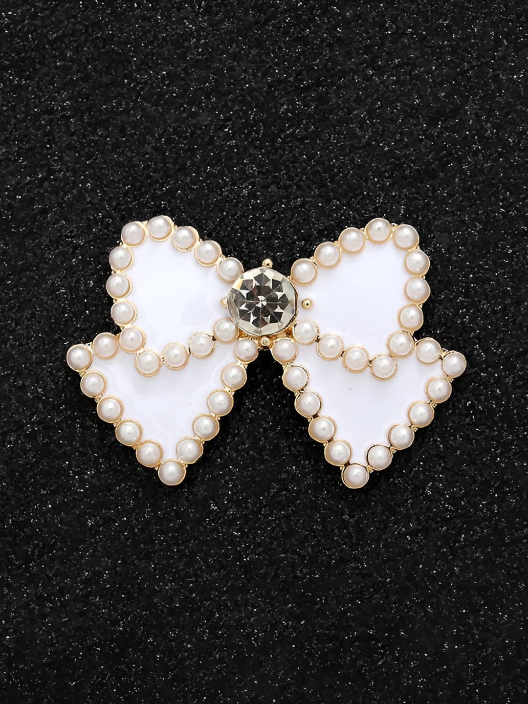 Gold base, white bow