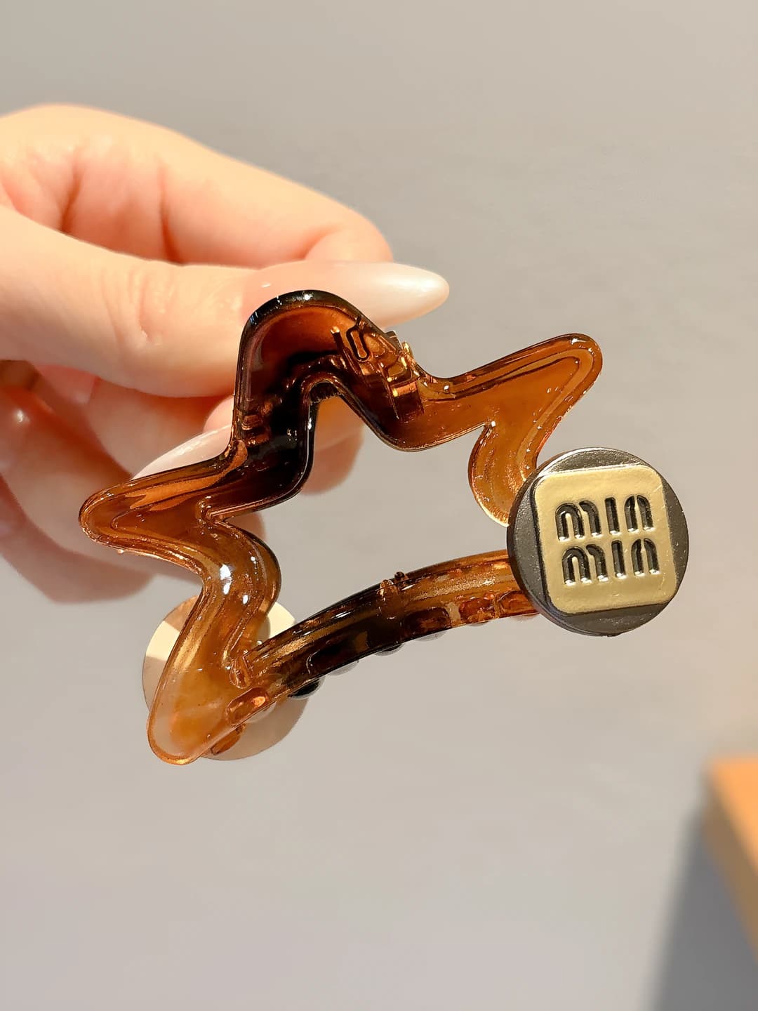 Ambar rang ~6 cm