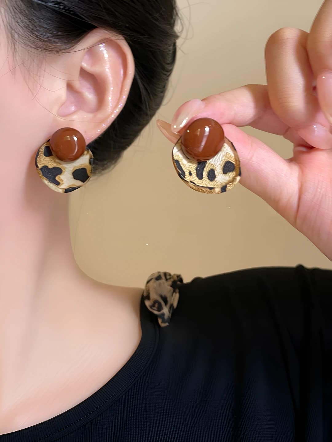 Кофейные бусины леопард серьги
