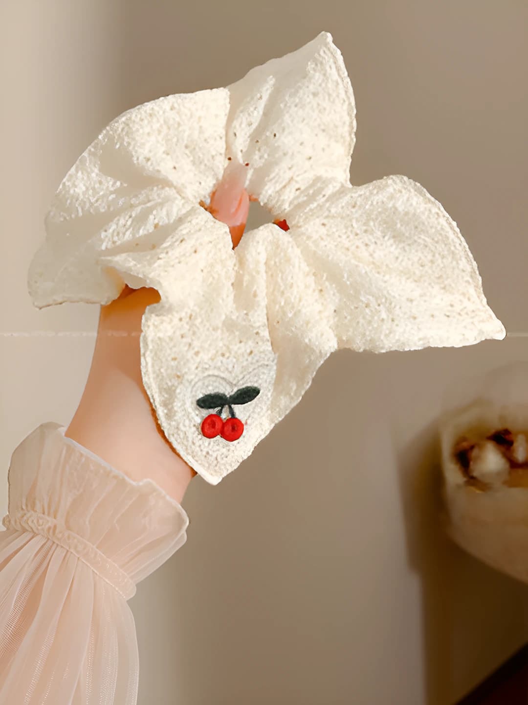 White heart & cherry, 12 cm