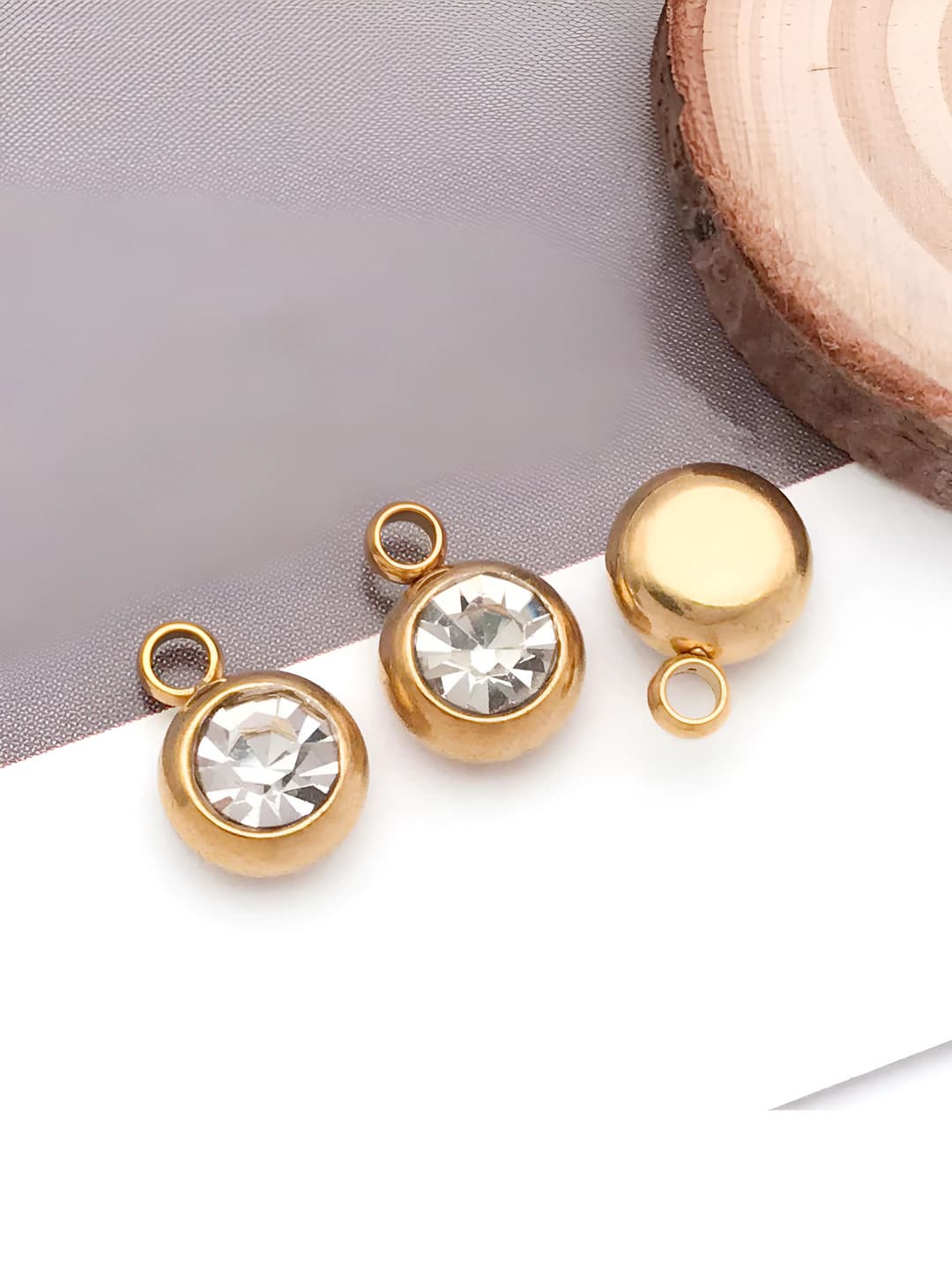 1 pc gold, 6x8.5x4mm, horizontal, 1.5mm, white