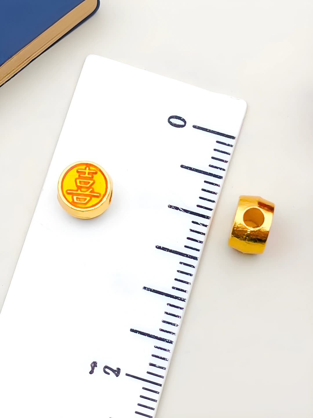 Yellow 'Xi' character 7x6mm