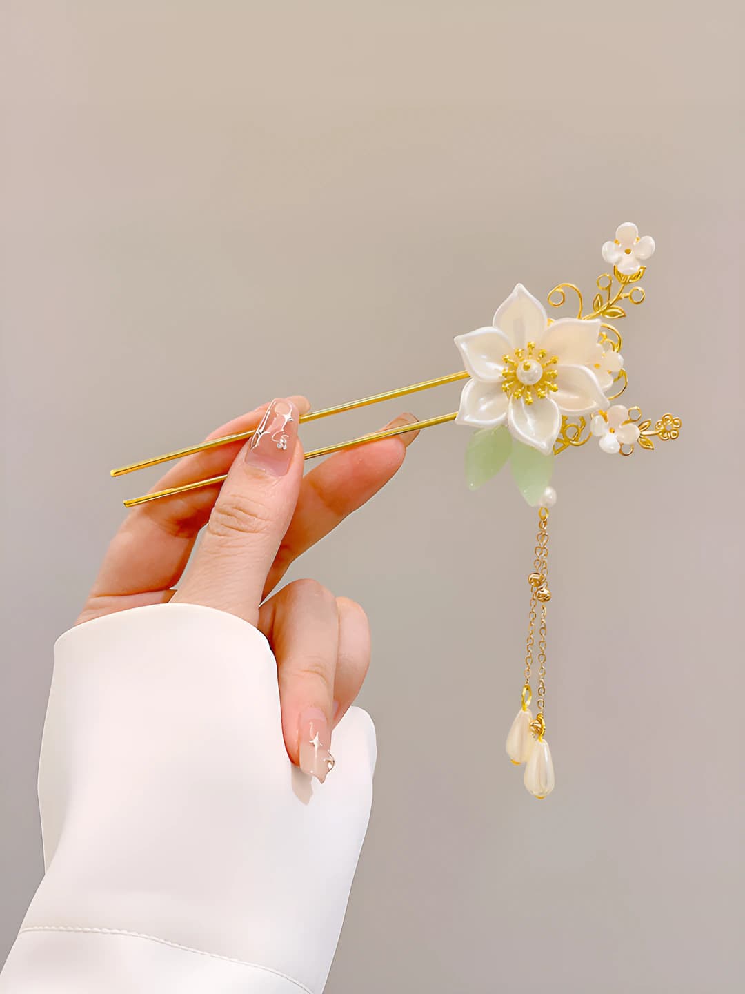 13# Oq lotus marvarid guli oltin chig'ana osma bezak soch to'g'asi (qoplamada)