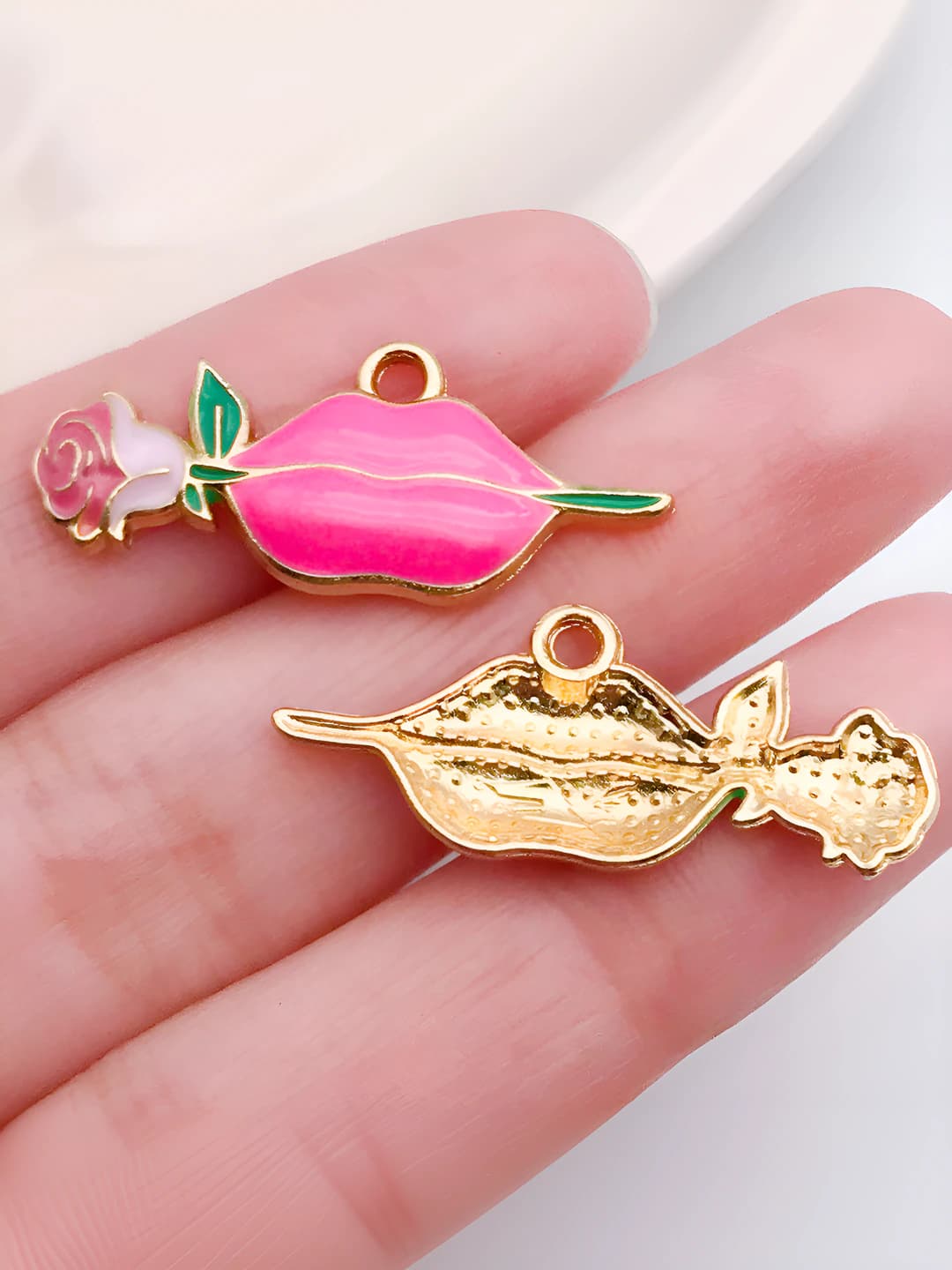 1 pc Pink lips and rose, 13x30mm, 1.2g