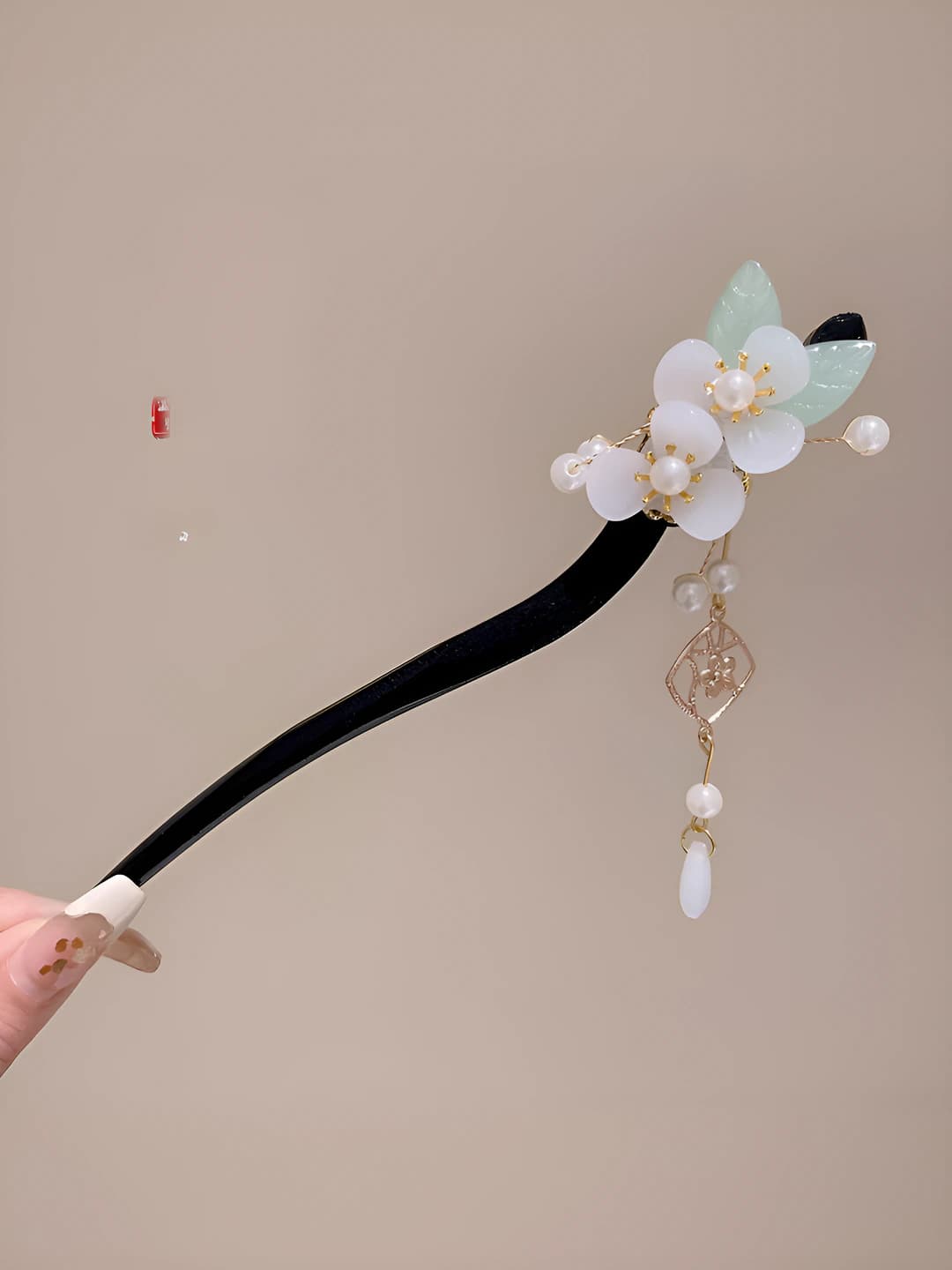Jade colour, 2 flowers, leaf