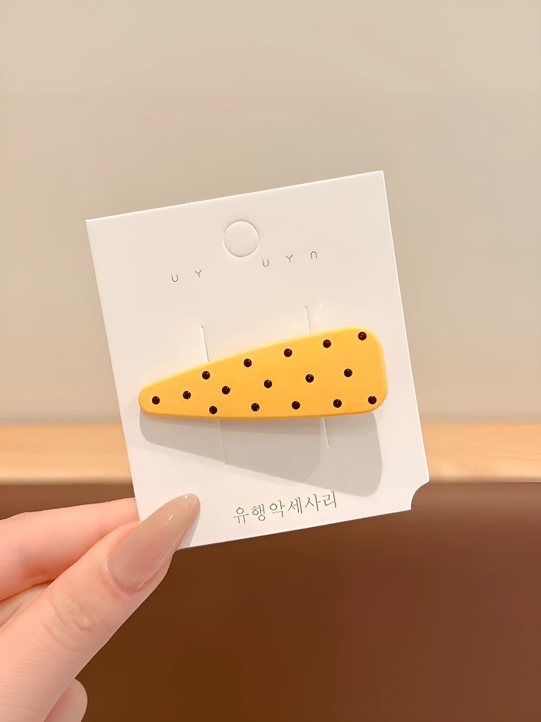 1# Жёлтый в горошек зажим ~5.7cm